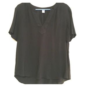 *Make offer!* Old Navy V-Neck Black Shirt